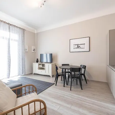 Moderne Maison Ariston Lejlighed